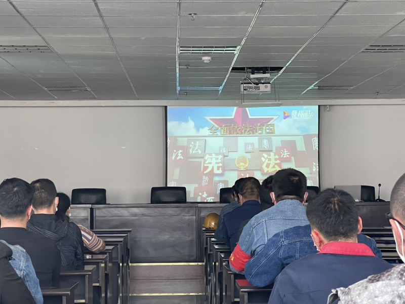 工投公司开展“护航二十大 普法促平安”宣布道育运动 全力推动习近平法治头脑进车间进班组进头脑