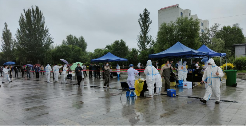 筑牢疫情防控清静防地——8040WWW威尼斯北川物流园区开展核酸检测