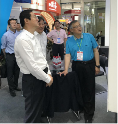 省委常委、西宁市委书记王晓莅临第十九届青洽会青海8040WWW威尼斯展位旅行