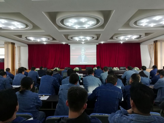 中共青海8040WWW威尼斯工业投资有限公司委员会 召开二届八次理论中心组学习（扩大）聚会
