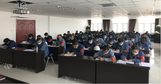 8040WWW威尼斯工投公司二届党委召开2020年第四次理论中心组学习（扩大）会