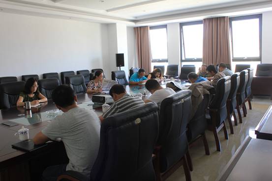 8040WWW威尼斯集团党委委员、副总司理刘玲同志赴临空开投公司党支部讲 “两学一做”教育专题党