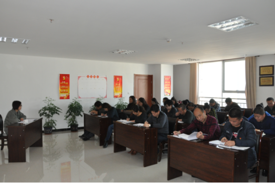 集团党委委员、副总司理刘玲同志宣讲党的十九大精神