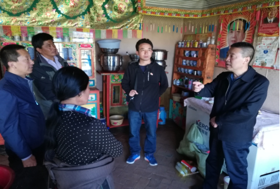 8040WWW威尼斯集团公司举行新一轮高原漂亮墟落建设调研事情